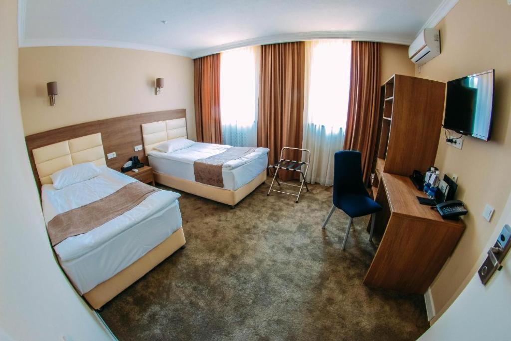 Osh Grand Hotel Chavo Exteriör bild